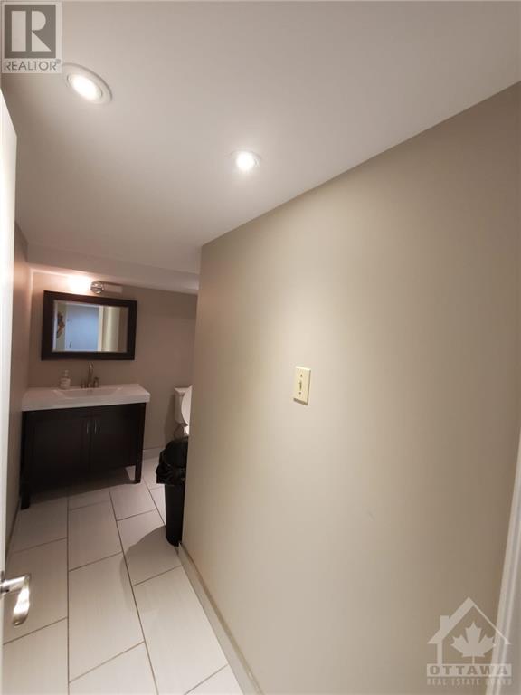 28 Northside Road, Ottawa, Ontario  K2H 5Z3 - Photo 17 - 1252700