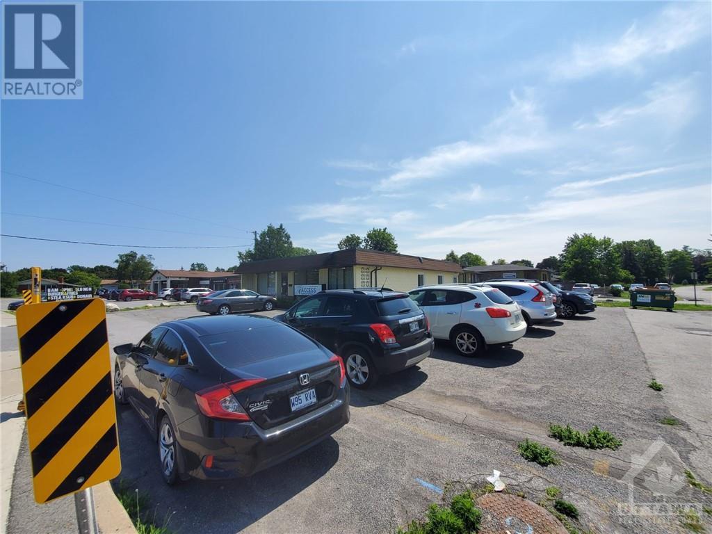 28 Northside Road, Ottawa, Ontario  K2H 5Z3 - Photo 4 - 1252700