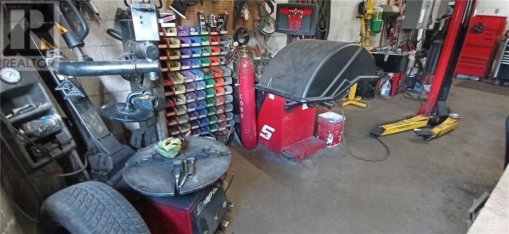 37 Edgewater Street, Ottawa, Ontario  K2L 1V7 - Photo 19 - 1253083