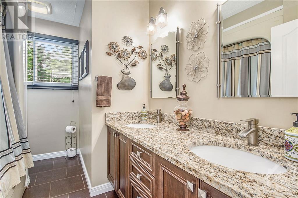 20 Canfield Road, Nepean, Ontario  K2H 5T1 - Photo 21 - 1252777