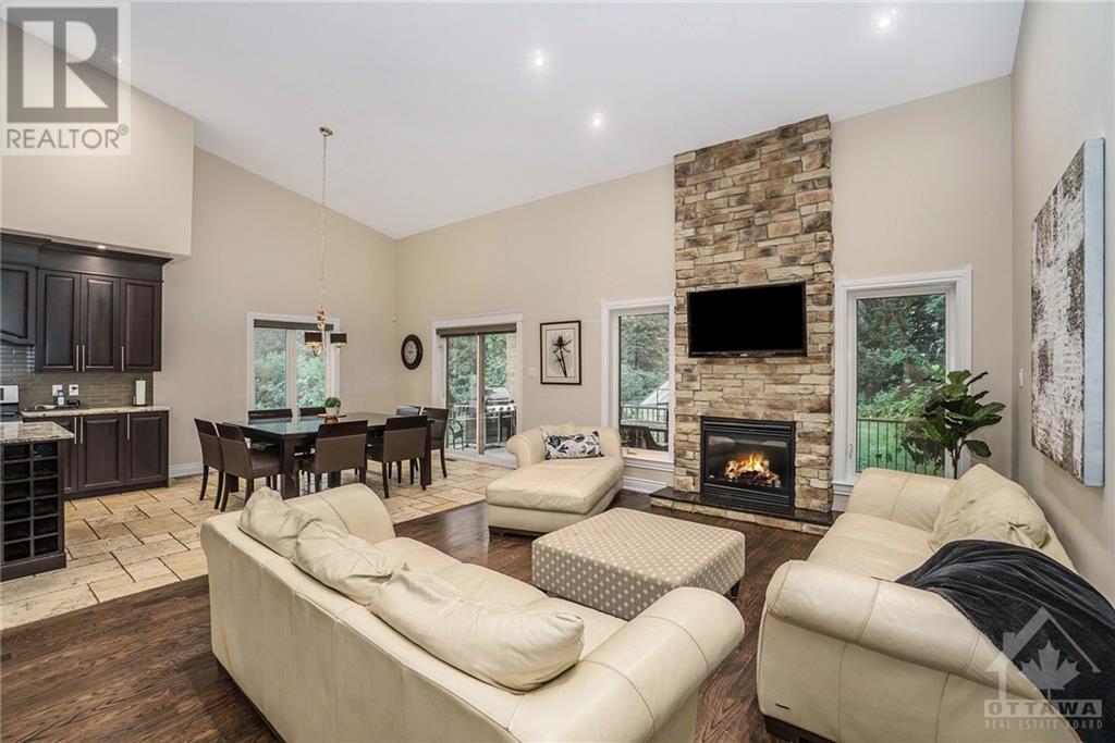 22 Kemp Drive, Gloucester, Ontario  K1T 3W9 - Photo 11 - 1253312