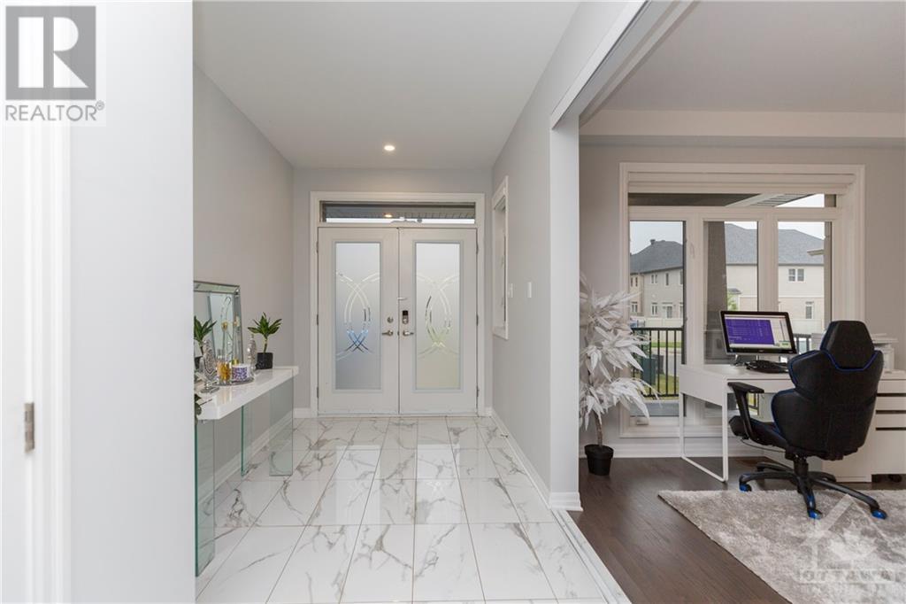 771 Fiddlehead Street, Ottawa, Ontario  K1T 0N1 - Photo 3 - 1253195