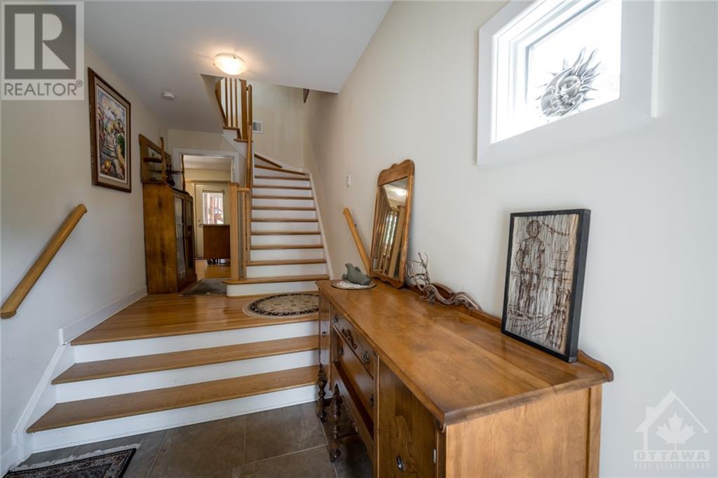 51 Drouin Avenue, Ottawa, Ontario  K1K 2A6 - Photo 5 - 1253463