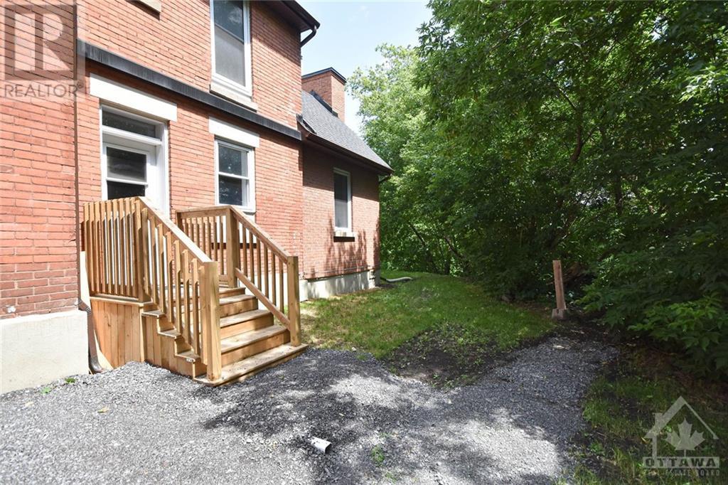 99 Concord Street N, Ottawa, Ontario  K1S 0Y7 - Photo 27 - 1255225