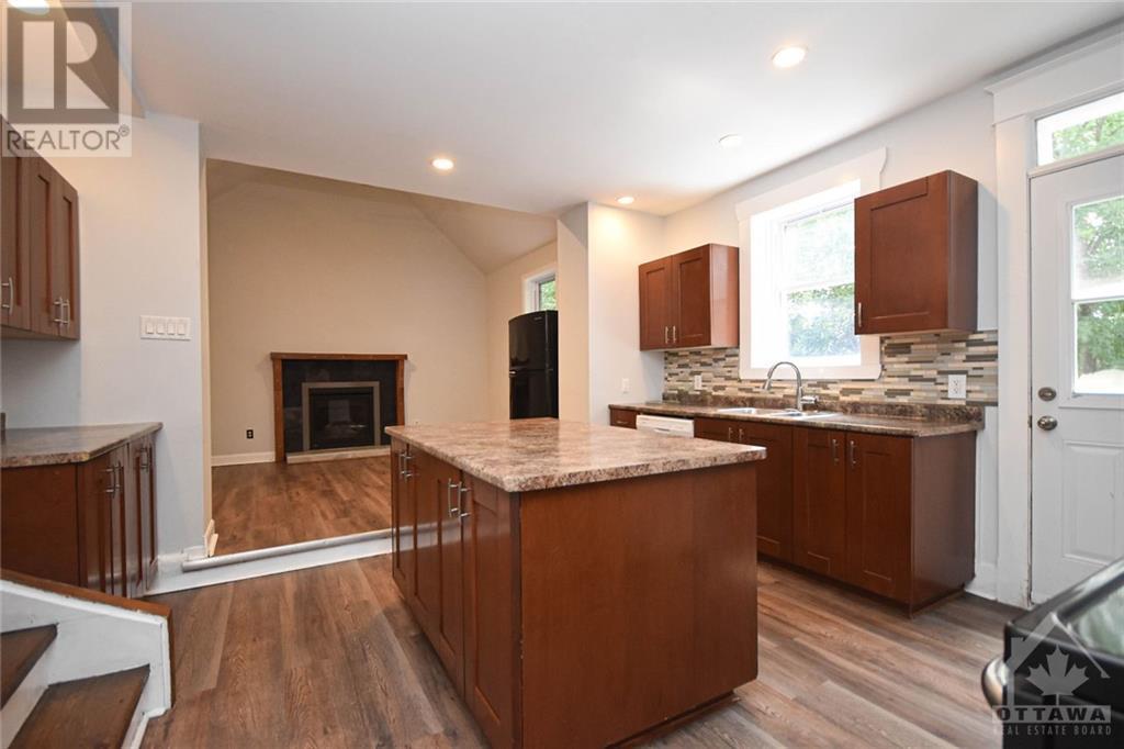 99 Concord Street N, Ottawa, Ontario  K1S 0Y7 - Photo 8 - 1255225