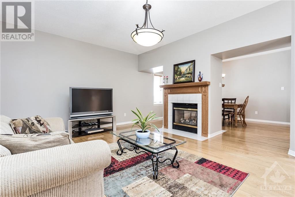 895 Scott Dupuis Way, Orleans, Ontario  K1C 7M7 - Photo 4 - 1254014