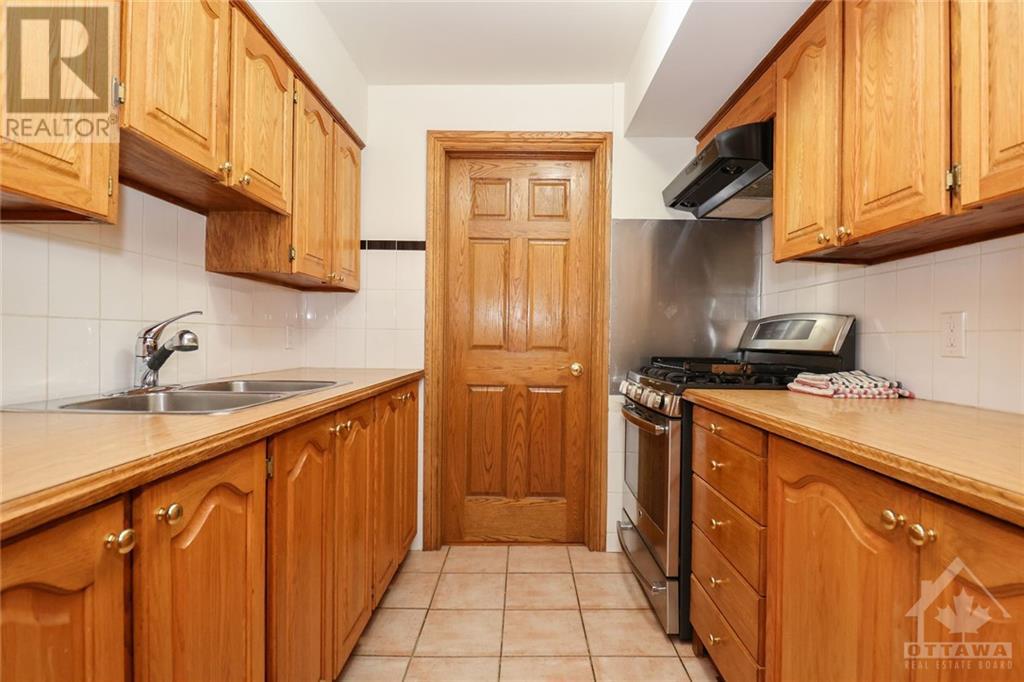 1386 Lexington Street, Nepean, Ontario  K2C 1R9 - Photo 10 - 1251356