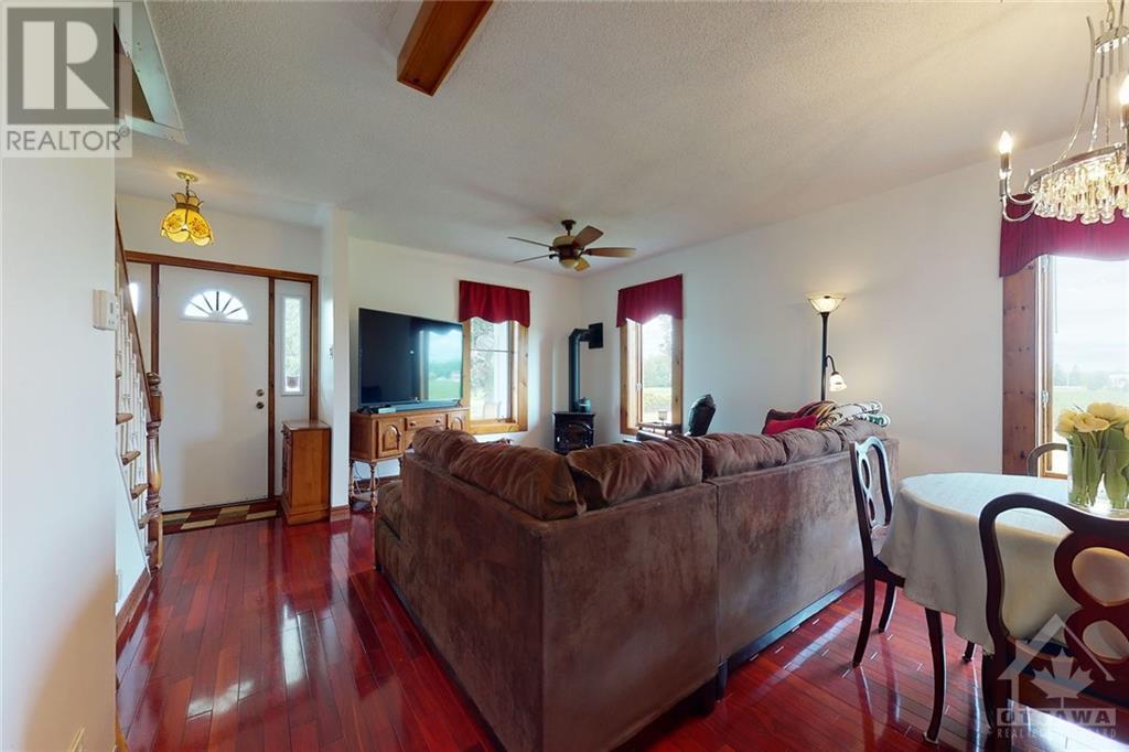 2169 County 22 Road, Cardinal, Ontario  K0E 1E0 - Photo 4 - 1255221