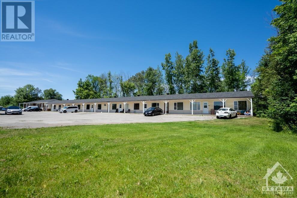 872 County Road 17 Highway, L'orignal, Ontario  K0B 1K0 - Photo 3 - 1255365