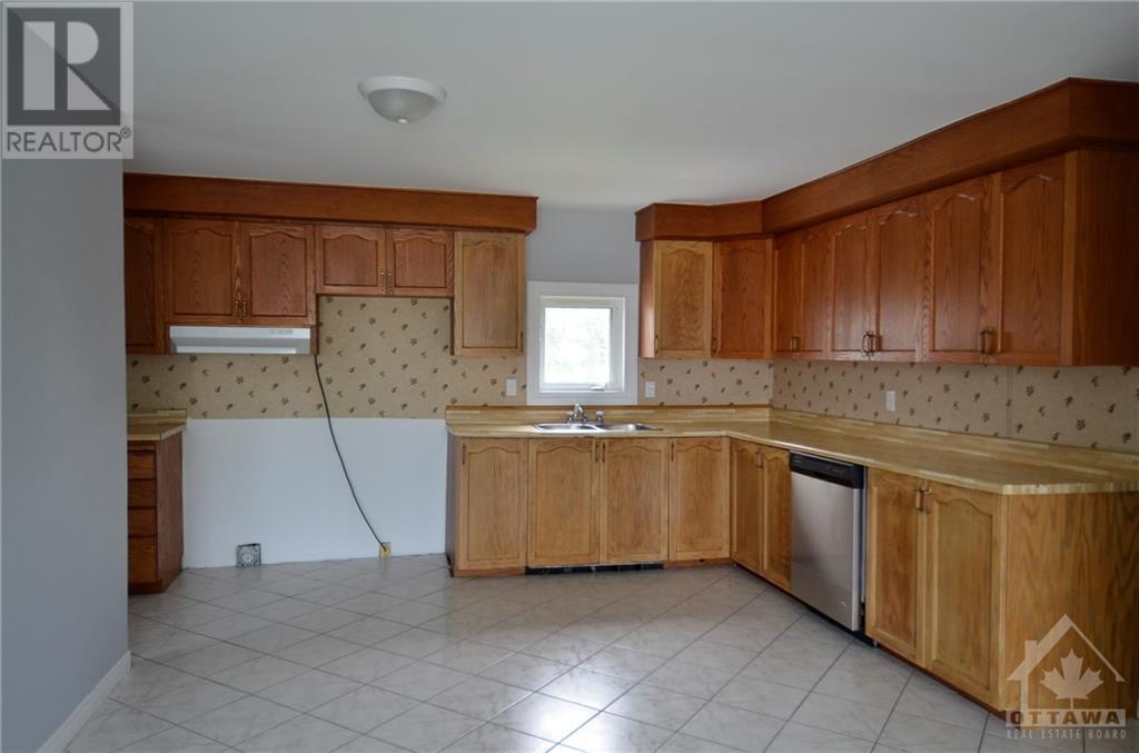 3588-3590 Old Montreal Road, Ottawa, Ontario  K4C 1C8 - Photo 3 - 1255612