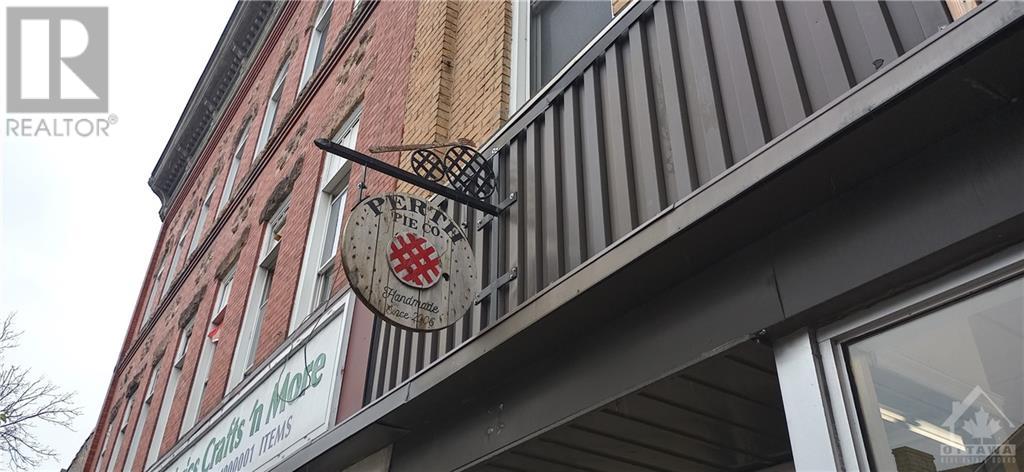 16 Gore Street E, Perth, Ontario  K7H 1H5 - Photo 3 - 1255642