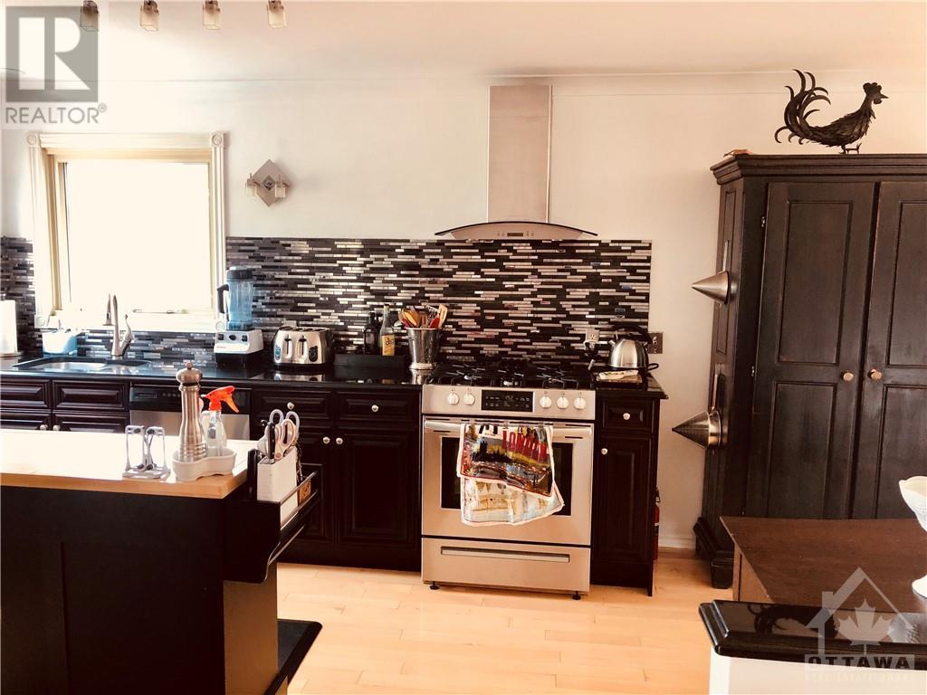 11704 Lakeshore Drive, Morrisburg, Ontario  K0C 1X0 - Photo 15 - 1256081