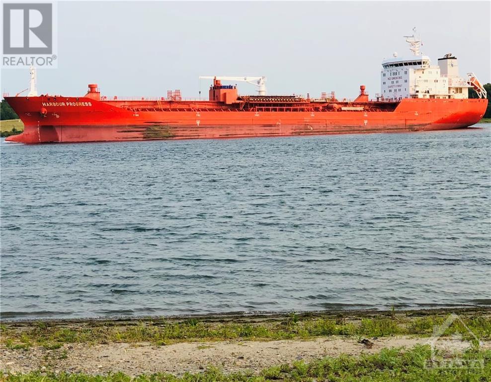 11704 Lakeshore Drive, Morrisburg, Ontario  K0C 1X0 - Photo 4 - 1256081