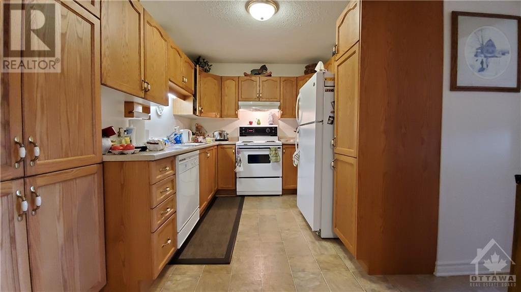 1019 Pembroke Street, Pembroke, Ontario  K8A 3M2 - Photo 11 - 1256029