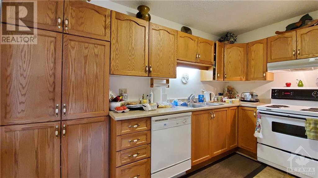 1019 Pembroke Street, Pembroke, Ontario  K8A 3M2 - Photo 13 - 1256029