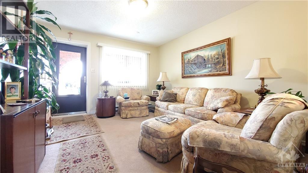 1019 Pembroke Street, Pembroke, Ontario  K8A 3M2 - Photo 15 - 1256029