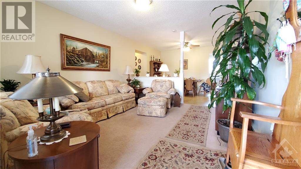 1019 Pembroke Street, Pembroke, Ontario  K8A 3M2 - Photo 16 - 1256029