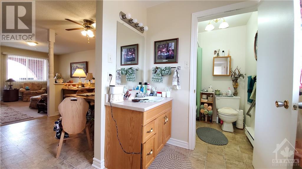 1019 Pembroke Street, Pembroke, Ontario  K8A 3M2 - Photo 18 - 1256029