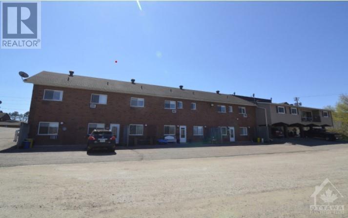 1019 Pembroke Street, Pembroke, Ontario  K8A 3M2 - Photo 5 - 1256029