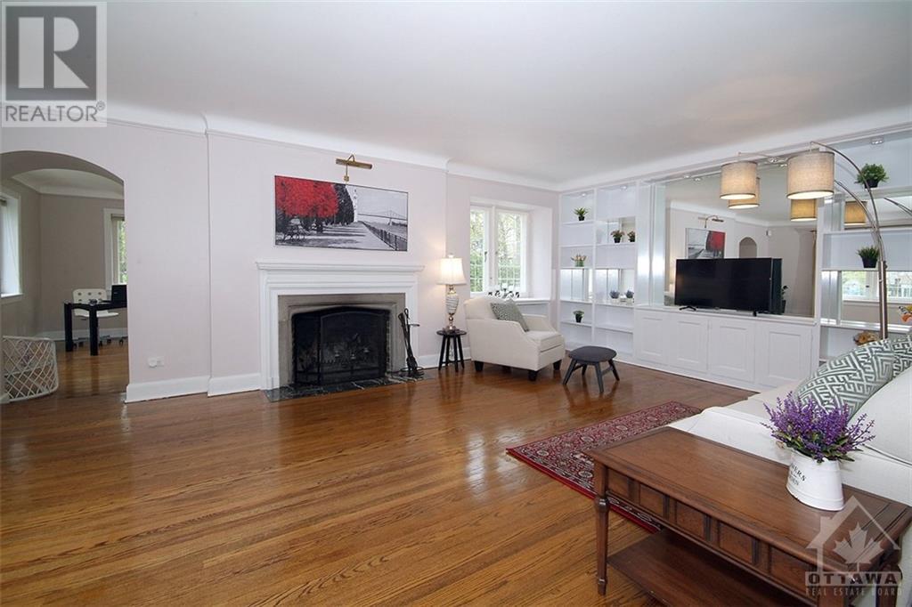 241 Hillcrest Road, Ottawa, Ontario  K1M 0J4 - Photo 4 - 1256084