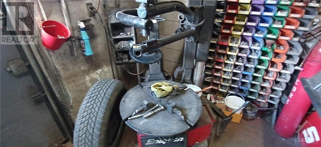 37 Edgewater Street, Ottawa, Ontario  K2L 1V7 - Photo 17 - 1256323