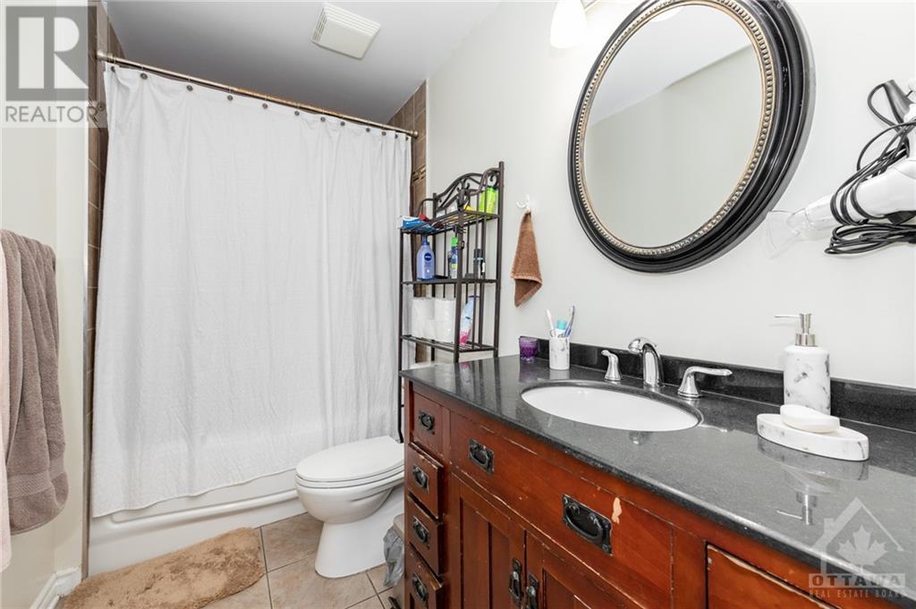 2 Brinton Avenue, Ottawa, Ontario K2H 6W4 - Photo 25 - 1257100
