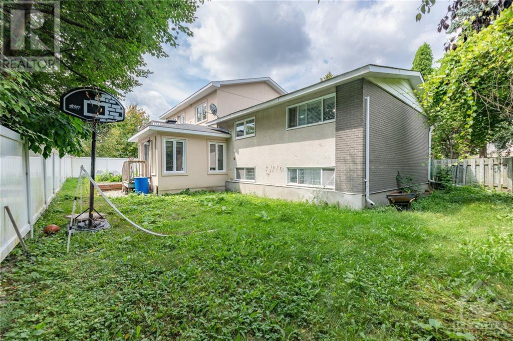 2 Brinton Avenue, Ottawa, Ontario K2H 6W4 - Photo 30 - 1257100