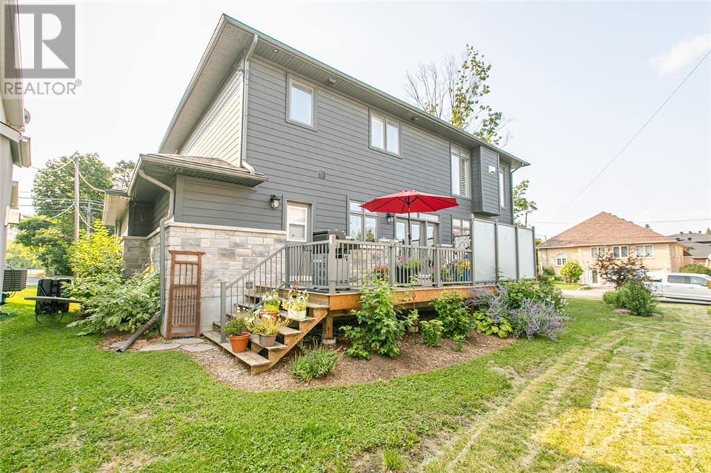 45 Rideau Heights Drive, Ottawa, Ontario  K2E 7A7 - Photo 30 - 1256198