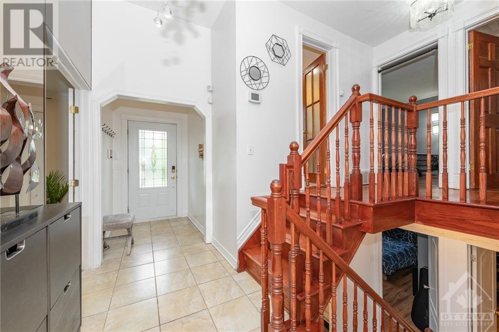 2 Brinton Avenue, Ottawa, Ontario K2H 6W4 - Photo 2 - 1257269
