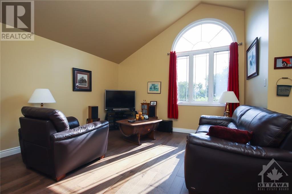 3763 Gregoire Road, Russell, Ontario K4R 1E5 - Photo 4 - 1257267