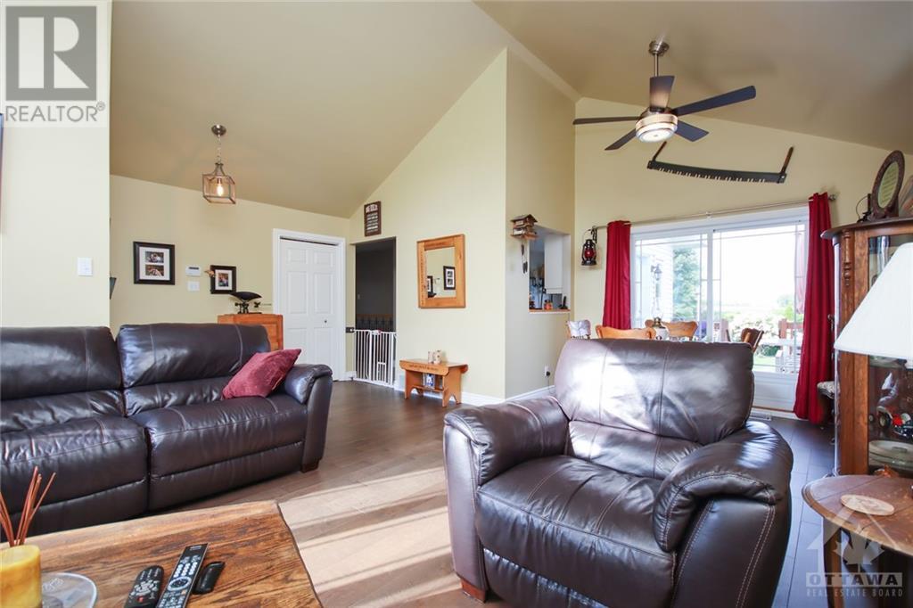 3763 Gregoire Road, Russell, Ontario K4R 1E5 - Photo 5 - 1257267