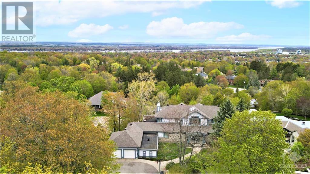 23 Davidson Drive, Ottawa, Ontario  K1J 6L7 - Photo 1 - 1257156