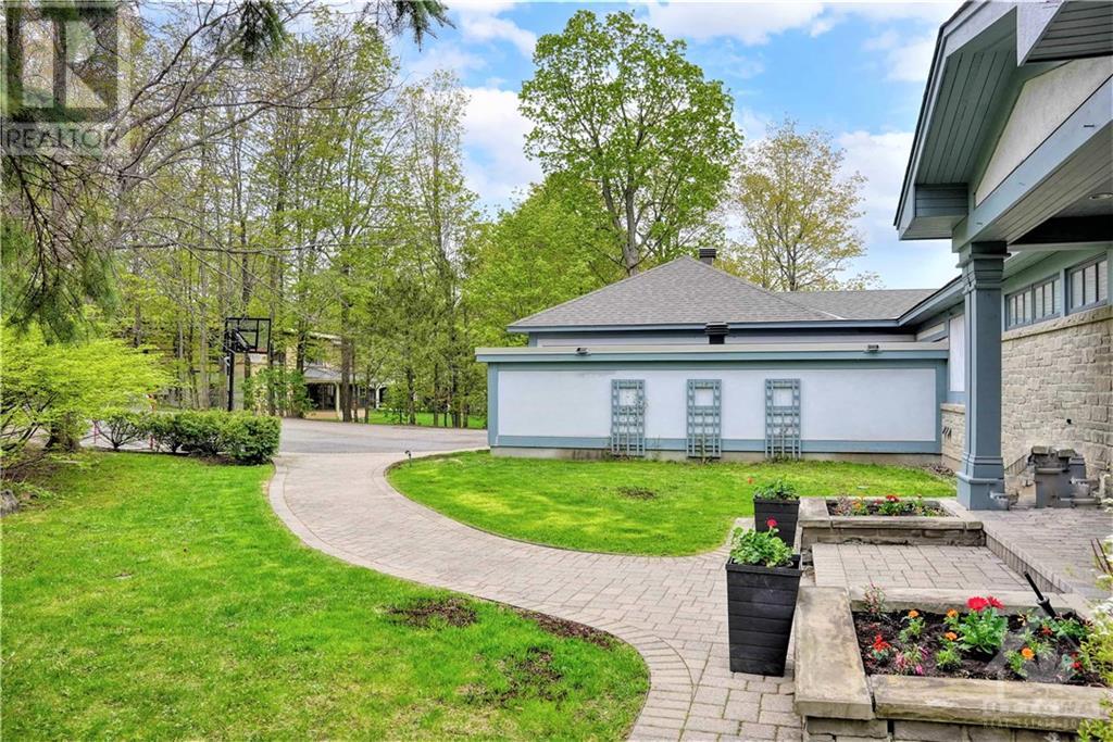 23 Davidson Drive, Ottawa, Ontario  K1J 6L7 - Photo 3 - 1257156