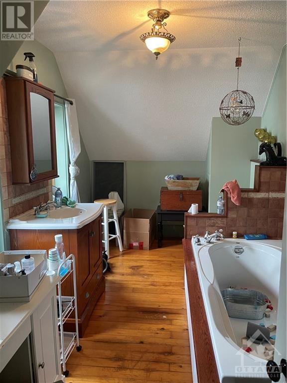 105 Dillabaugh Road, Mountain, Ontario  K0E 1S0 - Photo 15 - 1257393