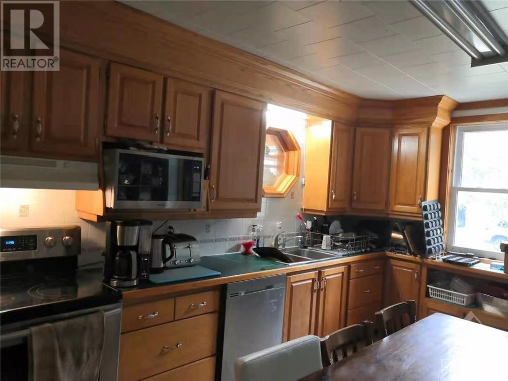 105 Dillabaugh Road, Mountain, Ontario  K0E 1S0 - Photo 9 - 1257393