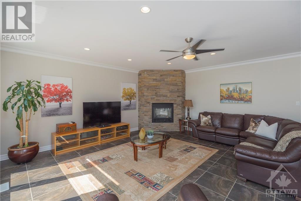 1704 River Road, Manotick, Ontario  K4M 1B4 - Photo 5 - 1257513