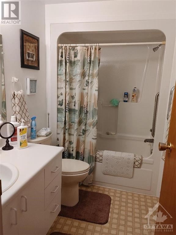 4330 Villa Drive S, Williamsburg, Ontario K0C 2H0 - Photo 12 - 1257550