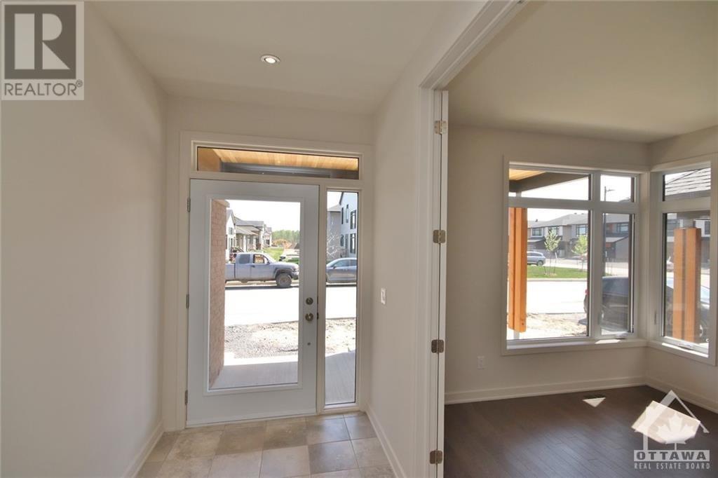 383 Shuttleworth Drive, Ottawa, Ontario K1T 0T5 - Photo 3 - 1258145