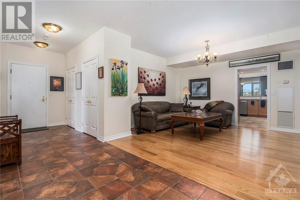 369 North River Road Unit#ph-A, Ottawa, Ontario K1L 8C2 - Photo 3 - 1258555