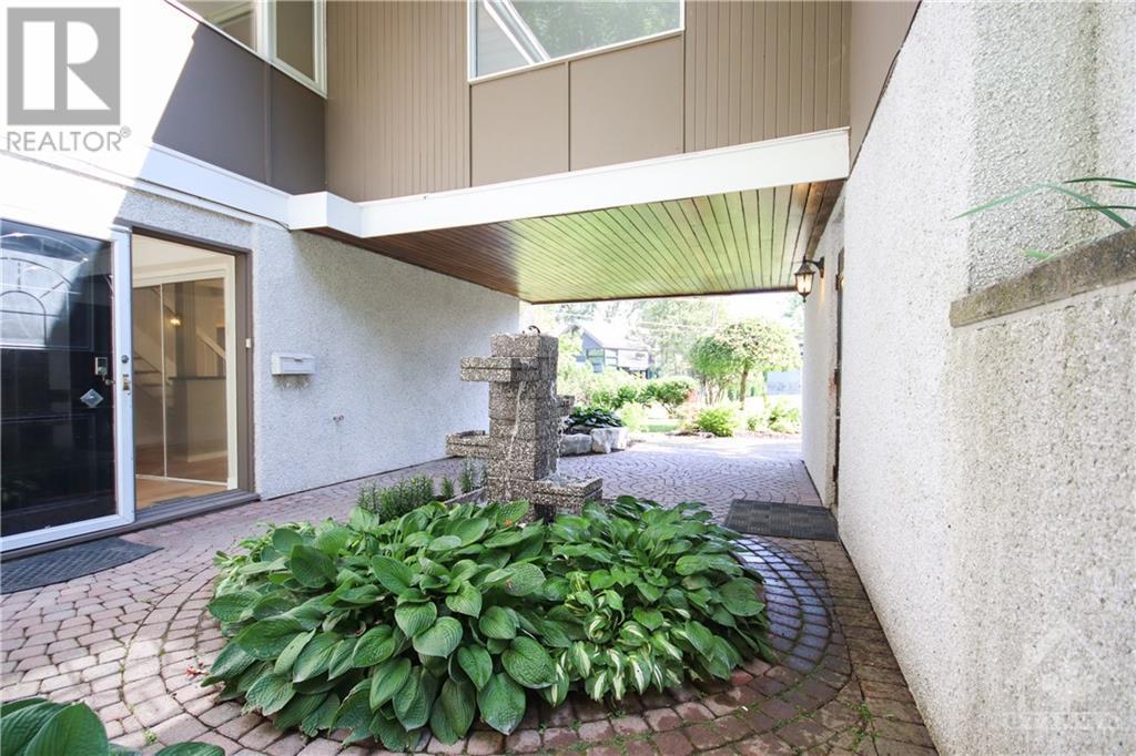 82 Rebecca Crescent, Ottawa, Ontario K1J 6C3 - Photo 3 - 1258478