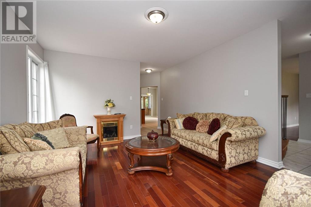 2476 Du Domaine Street, Gloucester, Ontario K4B 1H9 - Photo 4 - 1258943