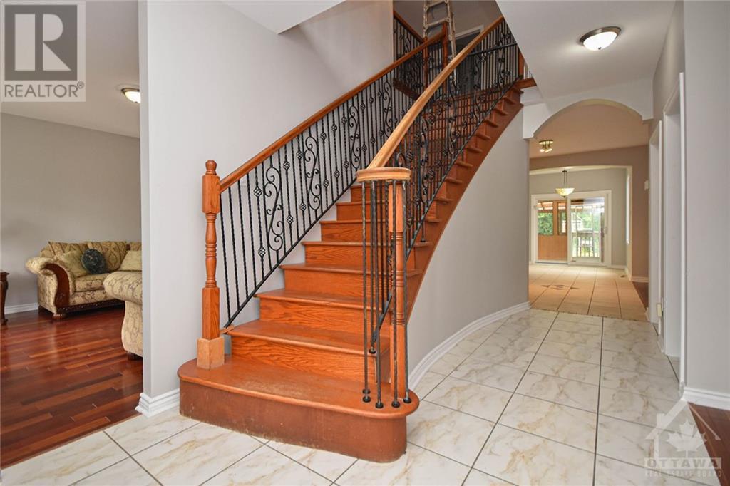 2476 Du Domaine Street, Gloucester, Ontario K4B 1H9 - Photo 2 - 1258942