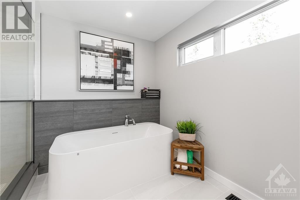 1663 Athans Avenue, Ottawa, Ontario  K1T 1K9 - Photo 18 - 1259741