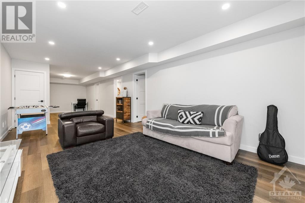 1663 Athans Avenue, Ottawa, Ontario  K1T 1K9 - Photo 27 - 1259741