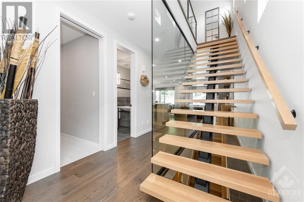 1663 Athans Avenue, Ottawa, Ontario  K1T 1K9 - Photo 4 - 1259741