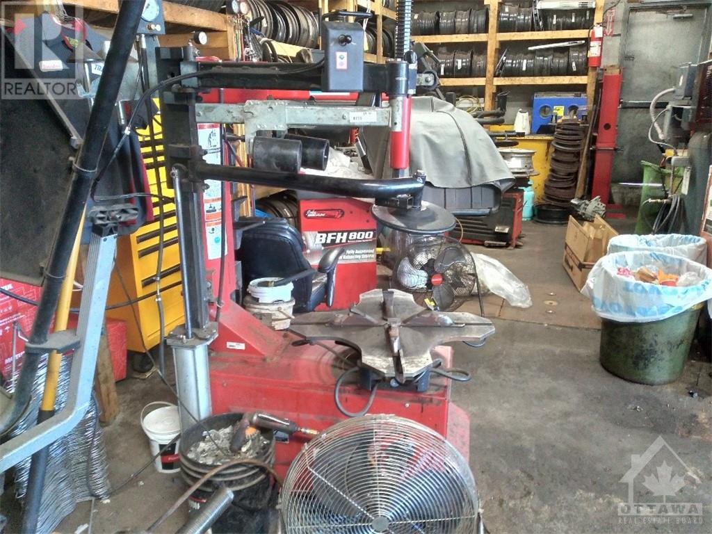 2006 St Joseph Boulevard, Ottawa, Ontario K1C 1E6 - Photo 10 - 1260066