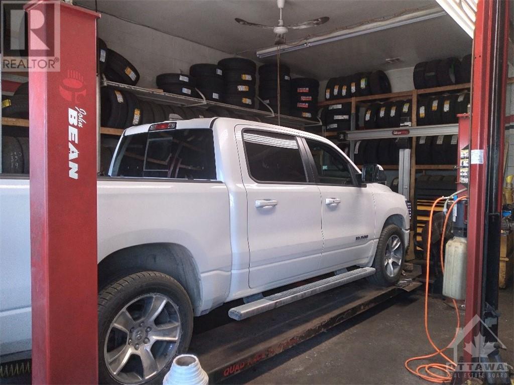 2006 St Joseph Boulevard, Ottawa, Ontario K1C 1E6 - Photo 6 - 1260066