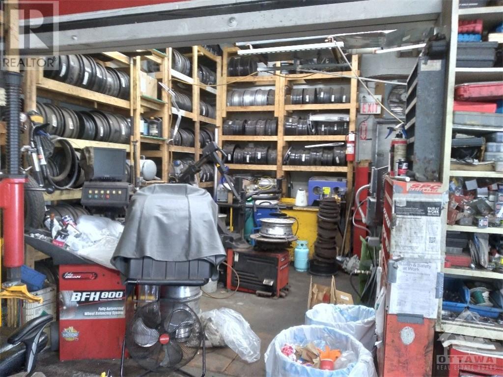 2006 St Joseph Boulevard, Ottawa, Ontario K1C 1E6 - Photo 7 - 1260066