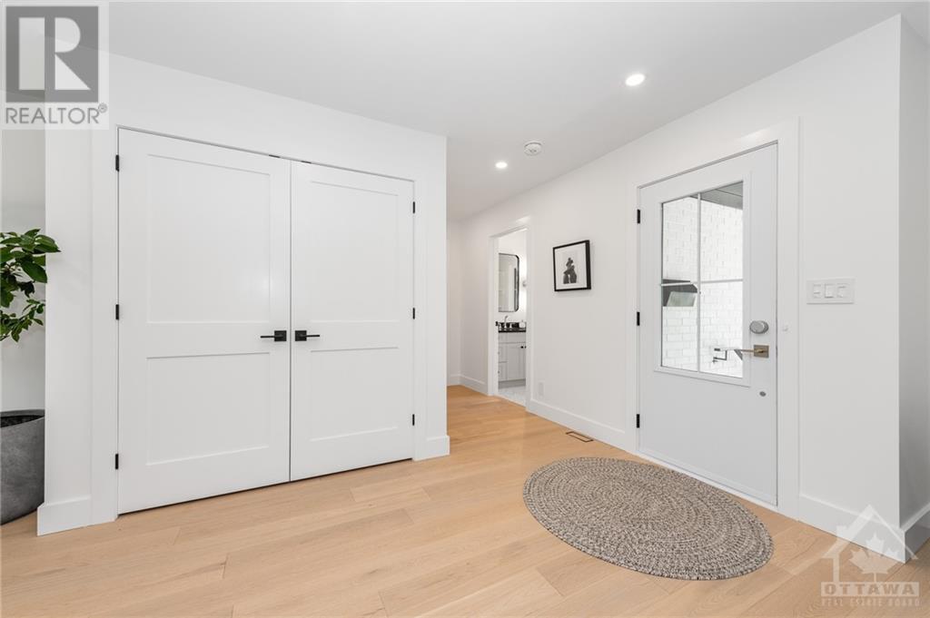 975 Hare Avenue, Ottawa, Ontario K2A 3J6 - Photo 3 - 1260156