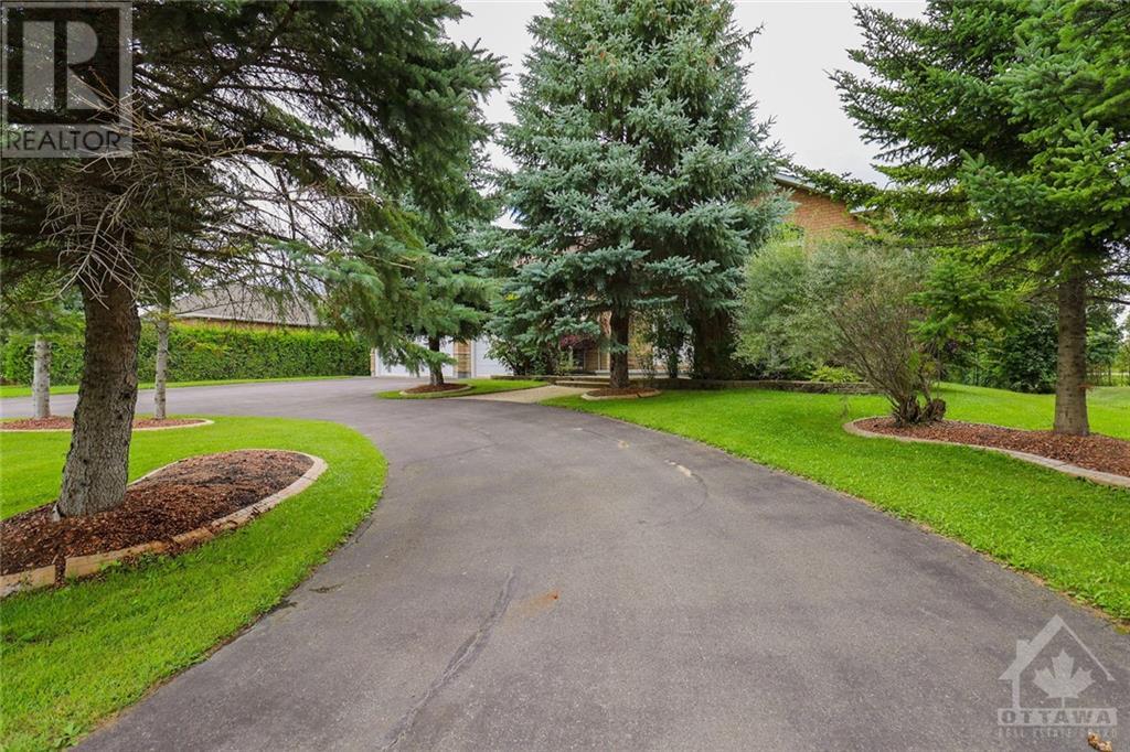 1092 Pegasus Crescent, Ottawa, Ontario K4P 1P1 - Photo 2 - 1257548